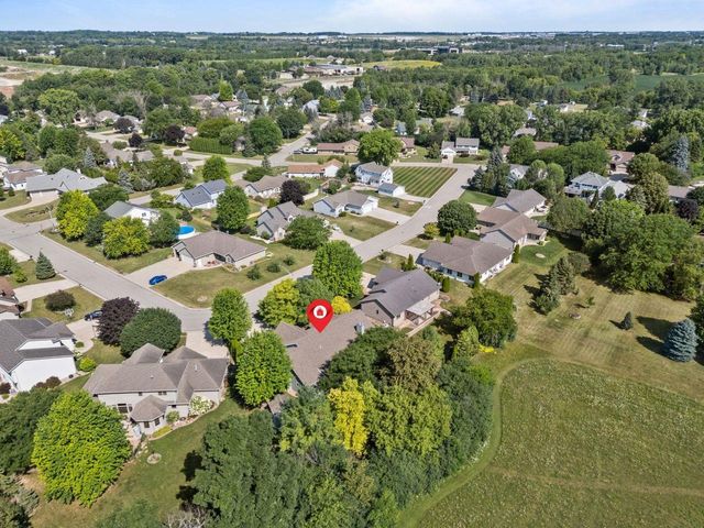 1841 MARTINGALE LANE, Neenah, WI 54956