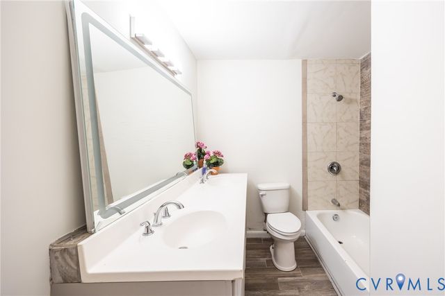 9016 Robin Rd, Disputanta, VA 23842