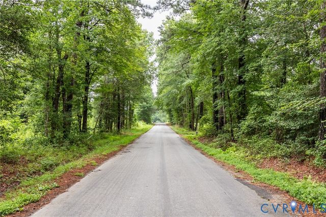 9016 Robin Rd, Disputanta, VA 23842