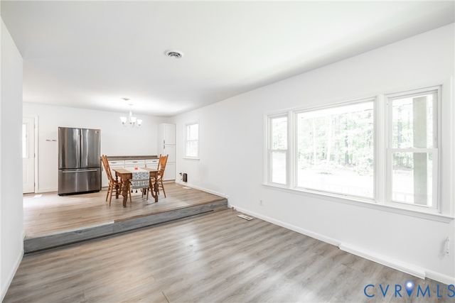 9016 Robin Rd, Disputanta, VA 23842