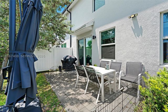 1616 Lindley St, Mangonia Park, FL 33407