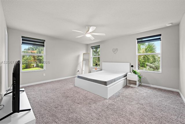 1616 Lindley St, Mangonia Park, FL 33407