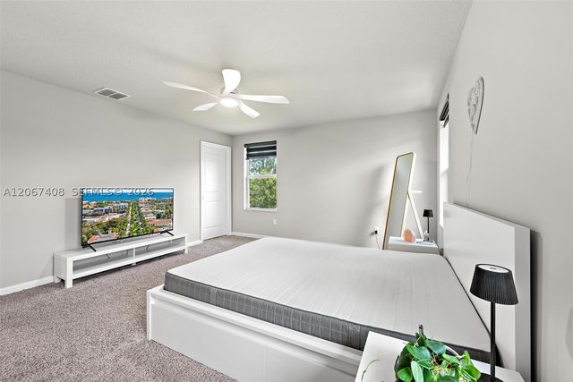 1616 Lindley St, Mangonia Park, FL 33407