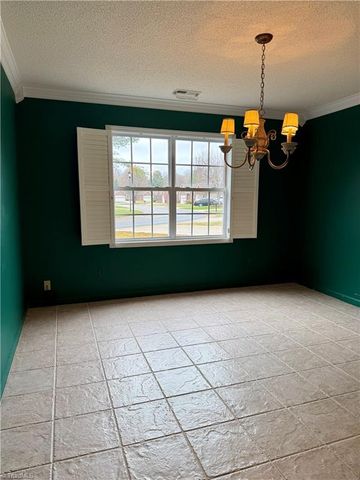 152 Wyndham Court, High Point, NC 27265