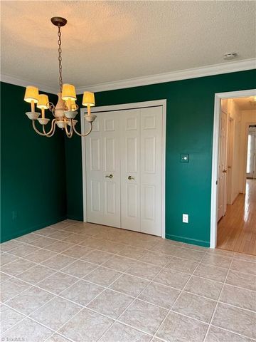 152 Wyndham Court, High Point, NC 27265