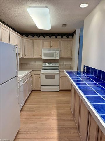 152 Wyndham Court, High Point, NC 27265