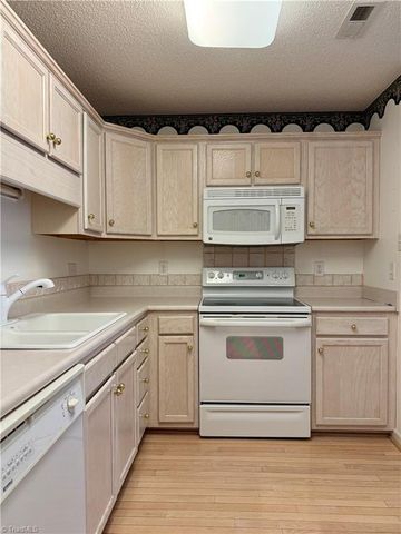 152 Wyndham Court, High Point, NC 27265