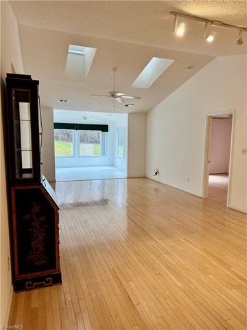 152 Wyndham Court, High Point, NC 27265