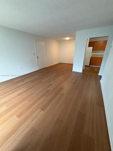 411 Executive Center Drive 109, West Palm Beach, FL 33401