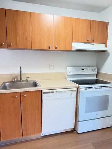 411 Executive Center Drive 109, West Palm Beach, FL 33401