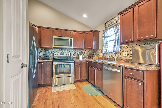134 May Apple Drive, Bluff City, TN 37618