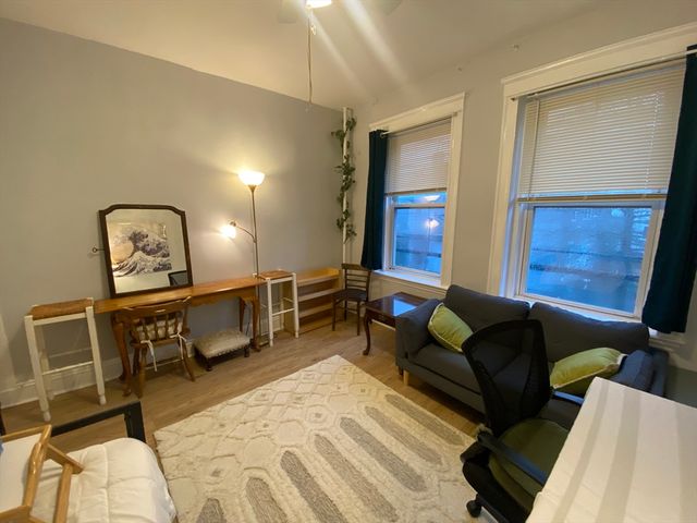 316 Summit Avenue 6, Boston, MA 02135