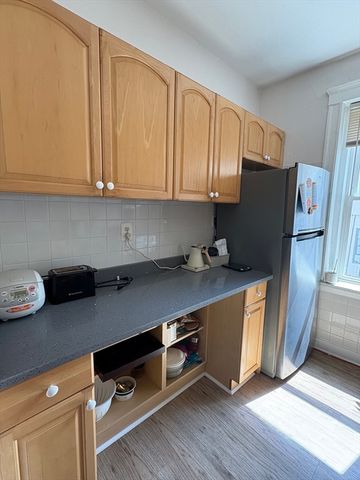 316 Summit Avenue 6, Boston, MA 02135