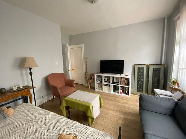 316 Summit Avenue 6, Boston, MA 02135