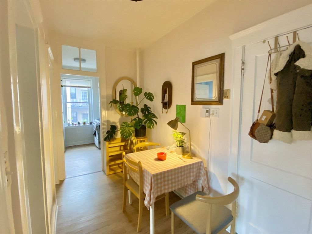 316 Summit Avenue 6, Boston, MA 02135