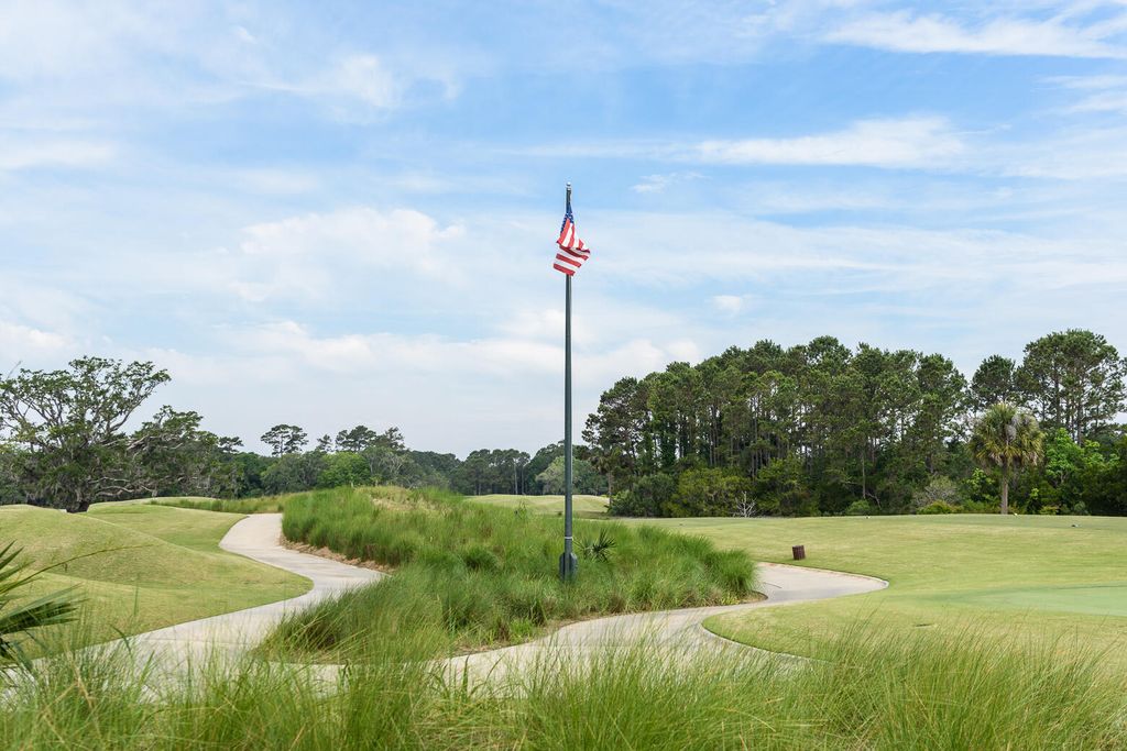 Image 21 of property listing at 4066 Gnarled Oaks Lane, Johns Island, SC 29455