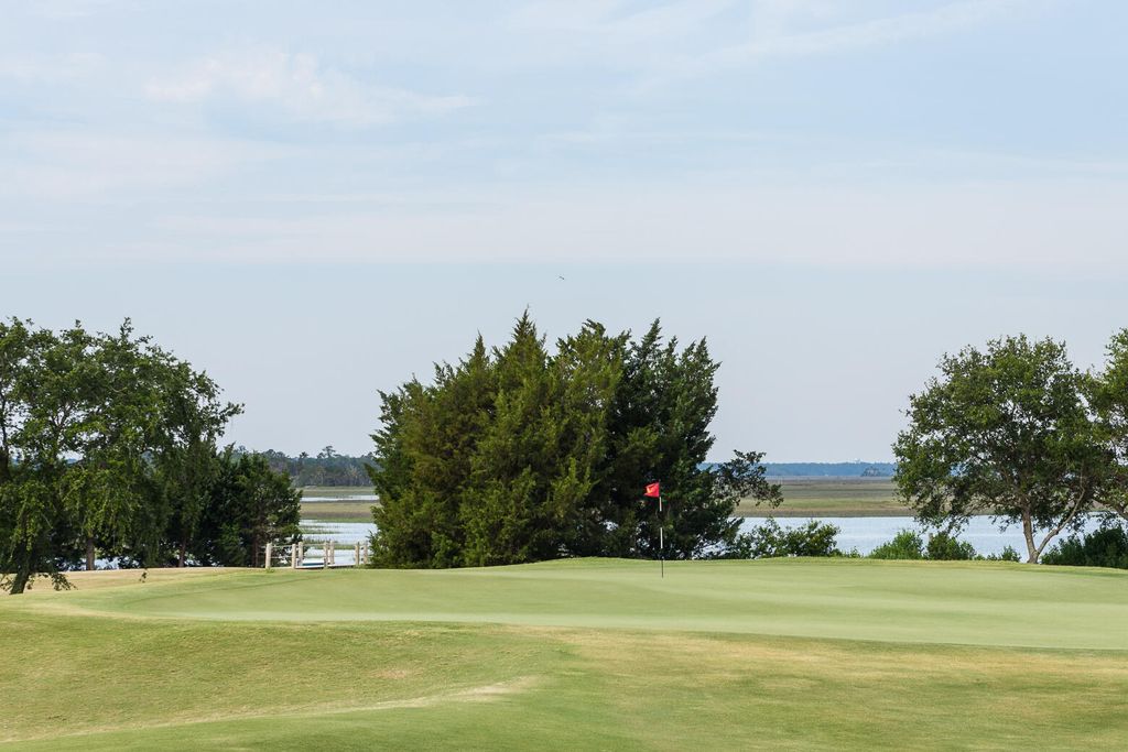 Image 22 of property listing at 4066 Gnarled Oaks Lane, Johns Island, SC 29455