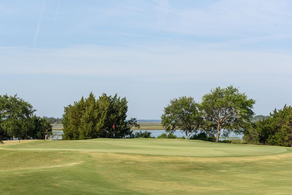 Image 34 of property listing at 4066 Gnarled Oaks Lane, Johns Island, SC 29455