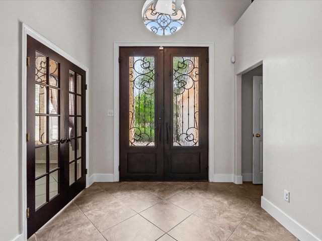201 Lago Vista Street, Kemah, TX 77565