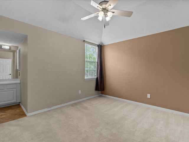 201 Lago Vista Street, Kemah, TX 77565