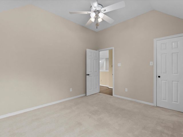 201 Lago Vista Street, Kemah, TX 77565
