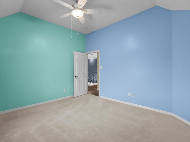 201 Lago Vista Street, Kemah, TX 77565