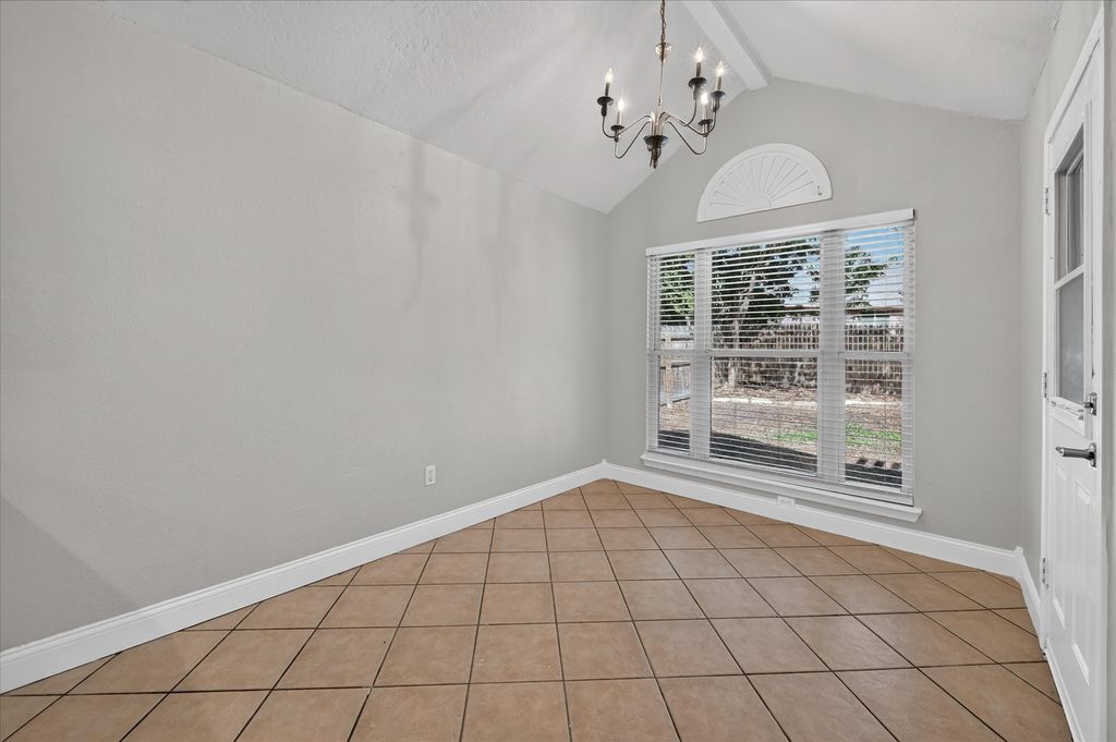 7520 Lake Arrowhead Drive, Fort Worth, TX 76137 — photo 3