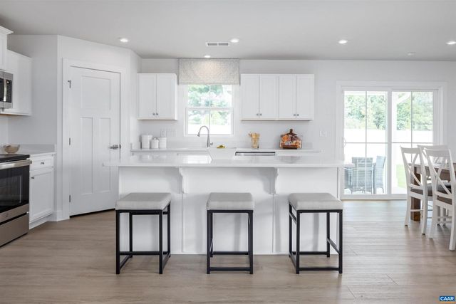 128 GUNNISON DR, Barboursville, VA 22923