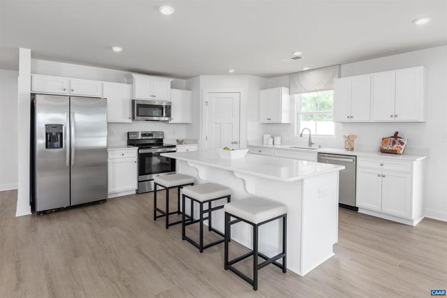 128 GUNNISON DR, Barboursville, VA 22923