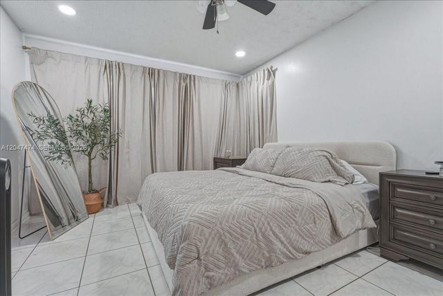 7850 W 16th Avenue, Hialeah, FL 33014