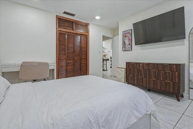 7850 W 16th Avenue, Hialeah, FL 33014