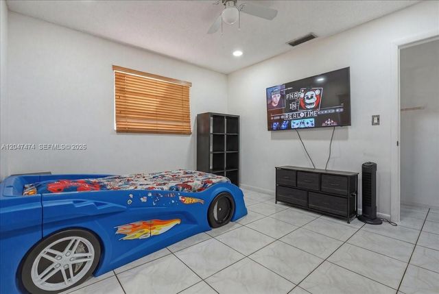 7850 W 16th Avenue, Hialeah, FL 33014