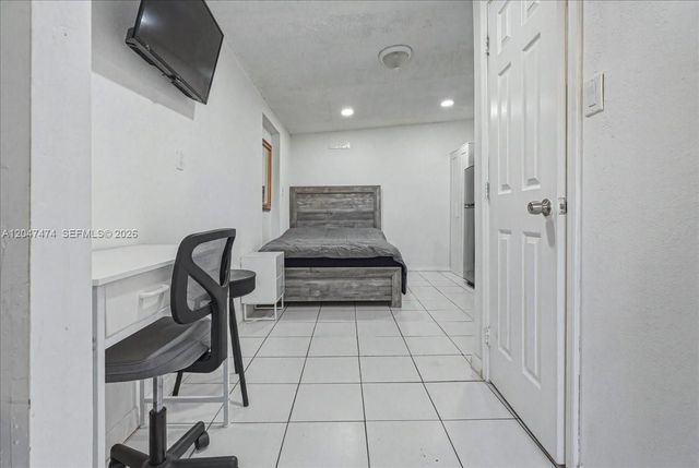 7850 W 16th Avenue, Hialeah, FL 33014