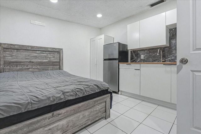 7850 W 16th Avenue, Hialeah, FL 33014