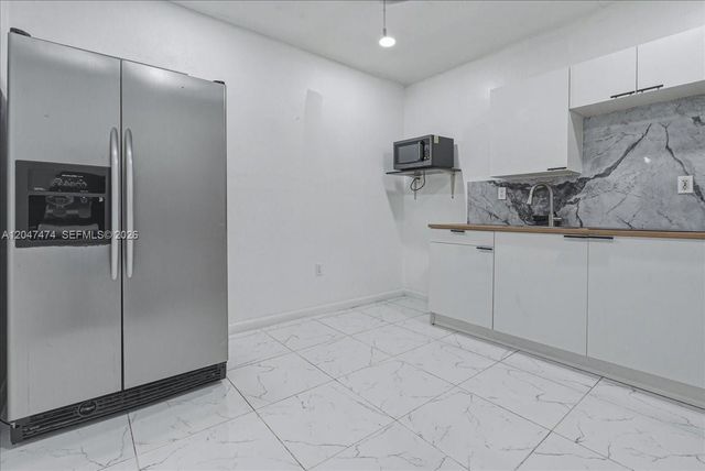 7850 W 16th Avenue, Hialeah, FL 33014