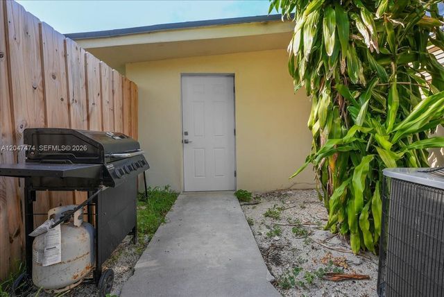 7850 W 16th Avenue, Hialeah, FL 33014