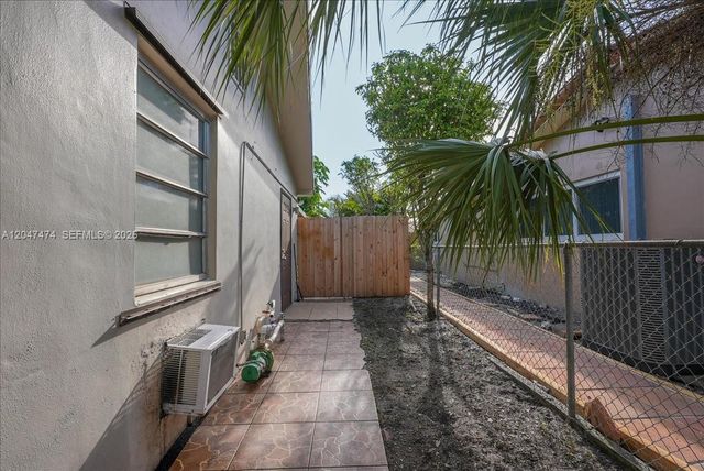 7850 W 16th Avenue, Hialeah, FL 33014