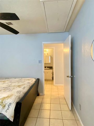 221 E Defee Avenue, Baytown, TX 77520
