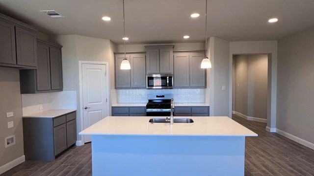 139 STANTON Avenue, Rhome, TX 76078