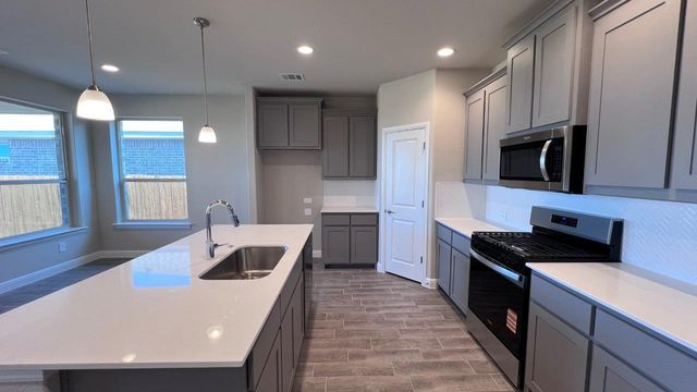 139 STANTON Avenue, Rhome, TX 76078