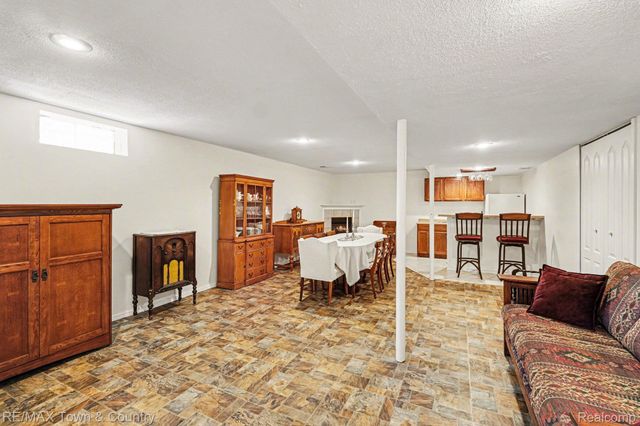 9358 Parkview Circle, Mundy Township, MI 48439