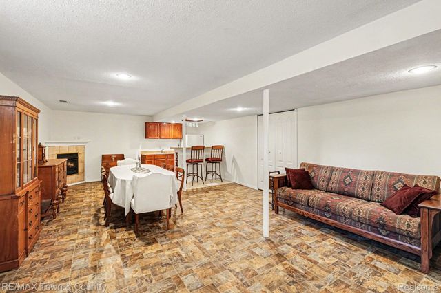 9358 Parkview Circle, Mundy Township, MI 48439