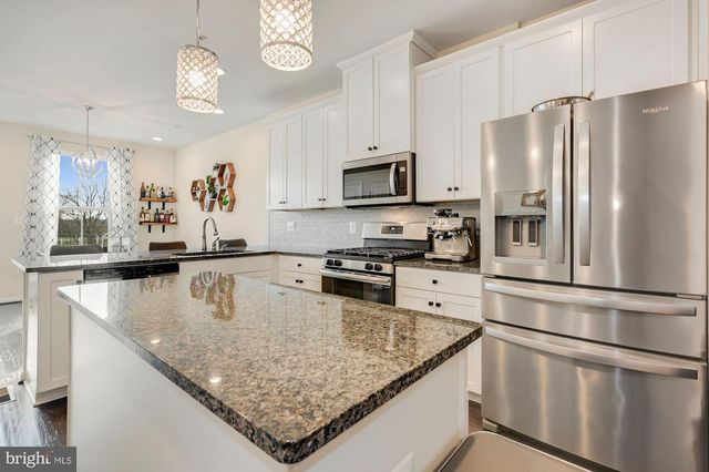 6106 CHRONICLE ST, Hyattsville, MD 20782