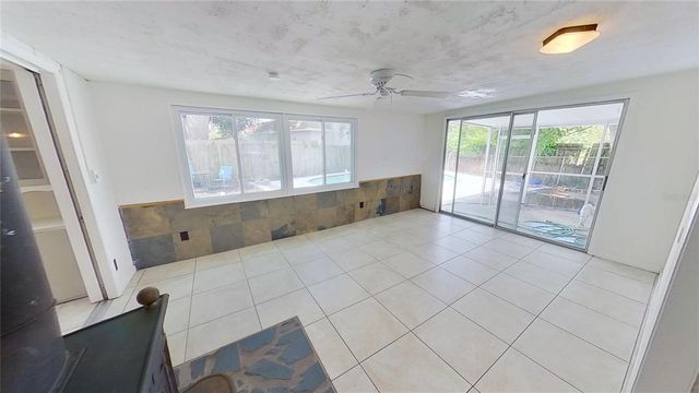 6374 HAMPTON DRIVE N, St Petersburg, FL 33710