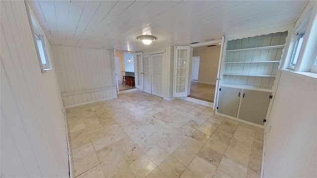6374 HAMPTON DRIVE N, St Petersburg, FL 33710