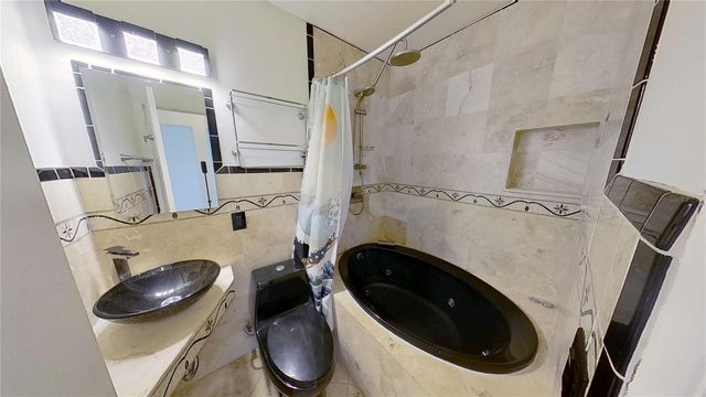 6374 HAMPTON DRIVE N, St Petersburg, FL 33710