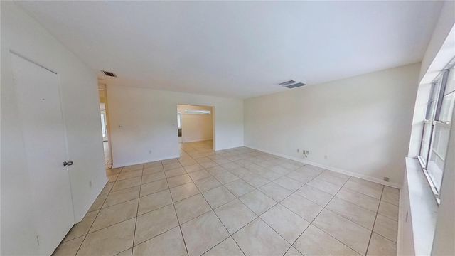 6374 HAMPTON DRIVE N, St Petersburg, FL 33710