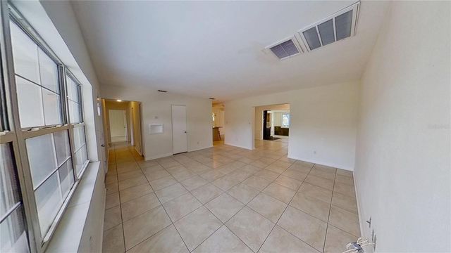 6374 HAMPTON DRIVE N, St Petersburg, FL 33710