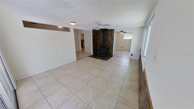 6374 HAMPTON DRIVE N, St Petersburg, FL 33710