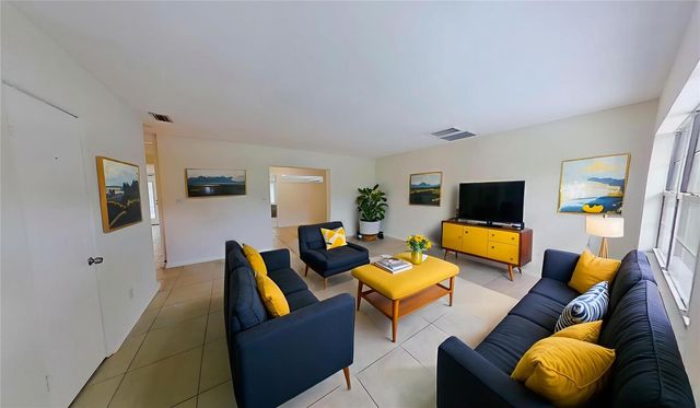 6374 HAMPTON DRIVE N, St Petersburg, FL 33710